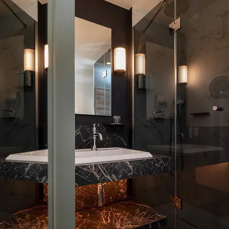 Hotel Maison Rouge & Spa, Autograph Collection 5*